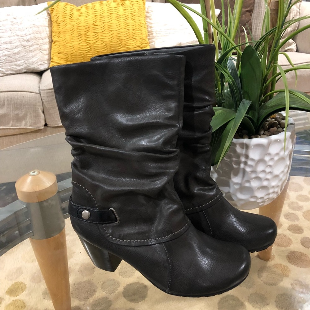 Brand new boots size 6.5